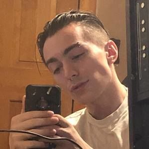 Meet your Posher, Cameron